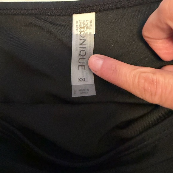 One-Shoulder Swimsuit - Picture 5 of 6